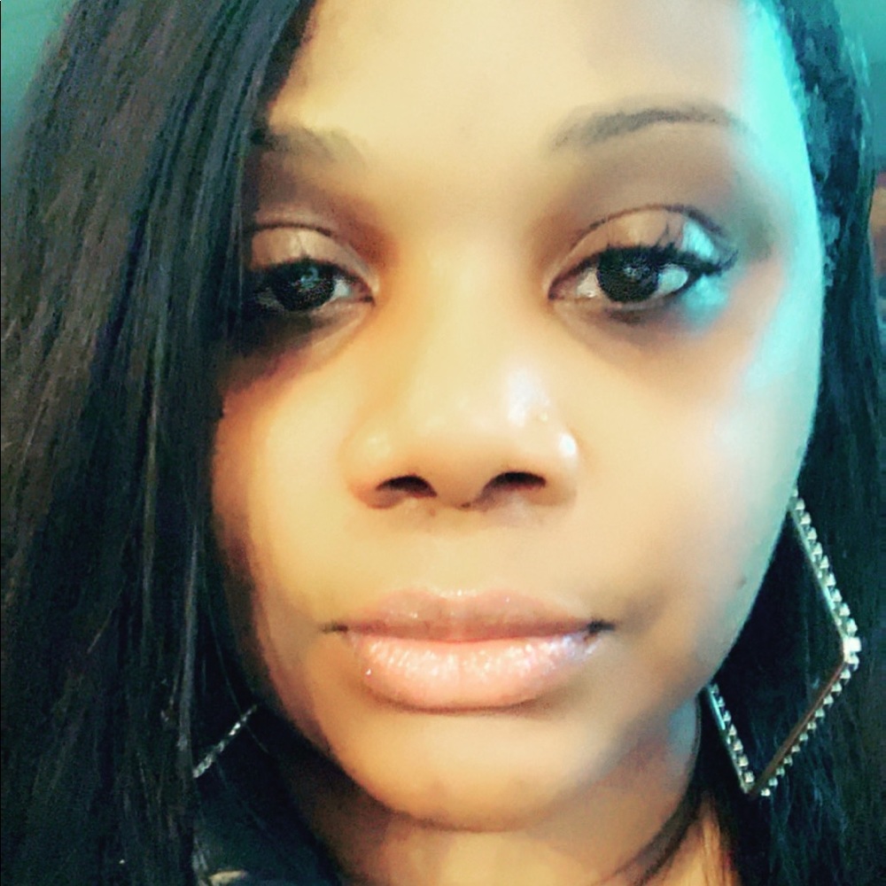 Meet your Posher, Candice